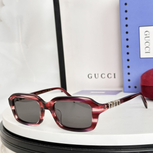 Gucci Luxury Eyewear Sunglasses GG2152S Gray Red Gucci Luxury Eyewear Sunglasses GG2152S Gray Red