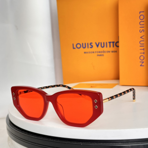 Louis Vuitton Square Luxury Eyewear Sunglasses Z3211E Red Louis Vuitton Square Luxury Eyewear Sunglasses Z3211E Red