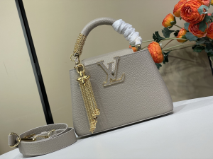 Louis Vuitton Capucines Mini Tote Shoulder Bag with Chain Light Gray Grained Calf Leather Louis Vuitton Capucines Mini Tote Shoulder Bag with Chain Light Gray Grained Calf Leather