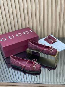 Gucci Crystal Horsebit Mary Jane Ballet Flat Red Suede Leather Gucci Crystal Horsebit Mary Jane Ballet Flat Red Suede Leather