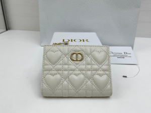 Dior Caro Dahlia Wallet White Cannage Lambskin with Heart Motif Dior Caro Dahlia Wallet White Cannage Lambskin with Heart Motif