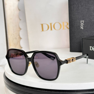 Dior Luxury Eyewear Sunglasses DiorTreasureS1F Black Dior Luxury Eyewear Sunglasses DiorTreasureS1F Black