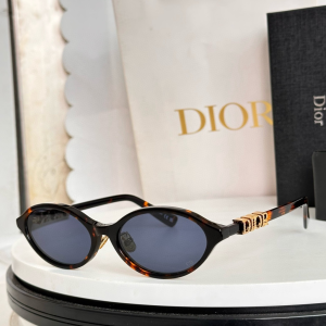 Dior Oval Luxury Eyewear Sunglasses DiorTreasureR1F Brown Dior Oval Luxury Eyewear Sunglasses DiorTreasureR1F Brown