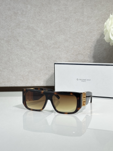 Givenchy Luxury Eyewear Sunglasses GV40034I Brown Givenchy Luxury Eyewear Sunglasses GV40034I Brown