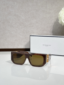 Givenchy Luxury Eyewear Sunglasses GV40034I Brown Givenchy Luxury Eyewear Sunglasses GV40034I Brown