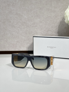 Givenchy Luxury Eyewear Sunglasses GV40034I Gray Givenchy Luxury Eyewear Sunglasses GV40034I Gray