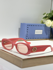 Gucci Interlocking G Oval Luxury Eyewear Sunglasses GG0517S Pink Gucci Interlocking G Oval Luxury Eyewear Sunglasses GG0517S Pink