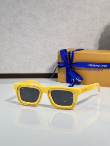 Louis Vuitton LV Luxury Eyewear Sunglasses Z2442U Yellow Louis Vuitton LV Luxury Eyewear Sunglasses Z2442U Yellow