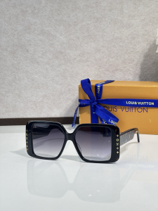 Louis Vuitton LV Monogram Luxury Eyewear Sunglasses Z2095W Black Louis Vuitton LV Monogram Luxury Eyewear Sunglasses Z2095W Black