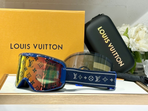 Louis Vuitton LV Snow Mask Sport Luxury Eyewear Sunglasses Blue Louis Vuitton LV Snow Mask Sport Luxury Eyewear Sunglasses Blue