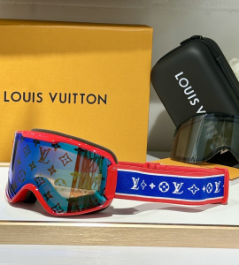 Louis Vuitton LV Snow Mask Sport Luxury Eyewear Sunglasses Red Louis Vuitton LV Snow Mask Sport Luxury Eyewear Sunglasses Red