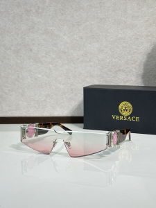 Versace Medusa Luxury Eyewear Sunglasses VE6825 Pink Versace Medusa Luxury Eyewear Sunglasses VE6825 Pink