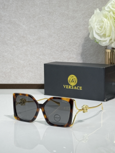 Versace Medusa Square Luxury Eyewear Sunglasses VE4502U Brown Versace Medusa Square Luxury Eyewear Sunglasses VE4502U Brown