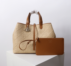 Dior Large D Toujours Shopping Tote Bag Beige Raffia and Calfskin Dior Large D Toujours Shopping Tote Bag Beige Raffia and Calfskin
