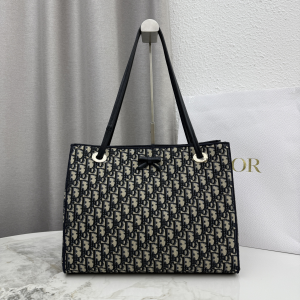 Dior Medium Shopping Shoulder Crossbody Bag Blue Dior Oblique Jacquard Dior Medium Shopping Shoulder Crossbody Bag Blue Dior Oblique Jacquard