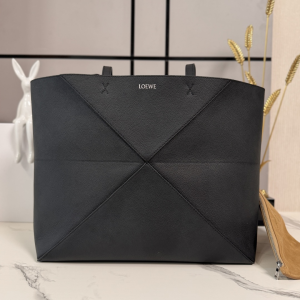 Loewe Large horizontal Puzzle Fold tote Shoulder Bag Black soft grained calfskin Loewe Large horizontal Puzzle Fold tote Shoulder Bag Black soft grained calfskin