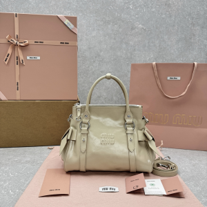 Miu Miu Logo Beige Leather City Tote Shoulder Bag Miu Miu Logo Beige Leather City Tote Shoulder Bag