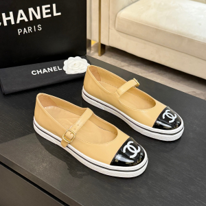 Chanel CC Logo Calfskin Leather Mary Janes Flats Beige Black Chanel CC Logo Calfskin Leather Mary Janes Flats Beige Black