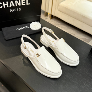 Chanel Vintage CC White Shiny Calfskin Leather Slingback Flat Chanel Vintage CC White Shiny Calfskin Leather Slingback Flat