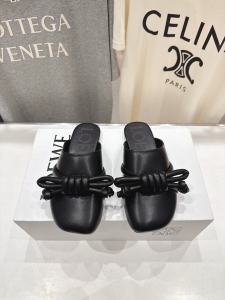 Loewe Flamenco Knot Lambskin Leather Flat Mules Black Loewe Flamenco Knot Lambskin Leather Flat Mules Black