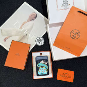 Hermes Allo MagSafe Card Holder Navy Blue