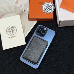 Hermes Elephant MagSafe Card Holder Black