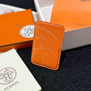 Hermes Elephant MagSafe Card Holder Orange