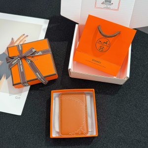 Hermes Hedgehog MagSafe Card Holder Brown