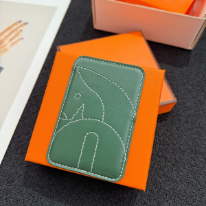 Hermes Horse MagSafe Card Holder Green