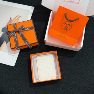 Hermes Horse MagSafe Card Holder White