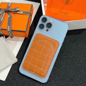 Hermes Turtle MagSafe Card Holder Brown