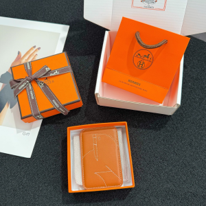 Hermes Walrus MagSafe Card Holder Brown