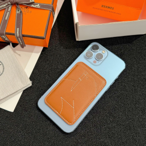 Hermes Walrus MagSafe Card Holder Brown