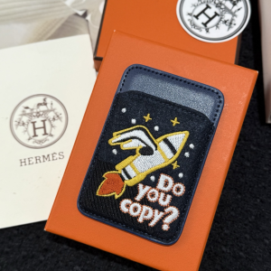 Hermes Do You Copy MagSafe Card Holder Navy Blue Hermes Do You Copy MagSafe Card Holder Navy Blue