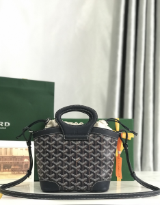 Goyard Beluga Mini Tote Shoulder Bag Black Goyardine Canvas and Calfskin Goyard Beluga Mini Tote Shoulder Bag Black Goyardine Canvas and Calfskin