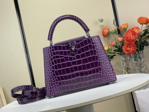 Louis Vuitton Capucines BB Tote Shoulder Bag Purple Crocodile Embossed Leather Louis Vuitton Capucines BB Tote Shoulder Bag Purple Crocodile Embossed Leather