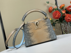 Louis Vuitton Lizard Ombre Capucines Mini Natural Tote Shoulder Bag Beige Blue Louis Vuitton Lizard Ombre Capucines Mini Natural Tote Shoulder Bag Beige Blue