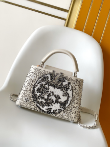 Louis Vuitton Capucines BB Tote Shoulder Bag Off White Calf Leather Louis Vuitton Capucines BB Tote Shoulder Bag Off White Calf Leather