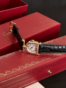 Cartier Calandre Wristwatch Black