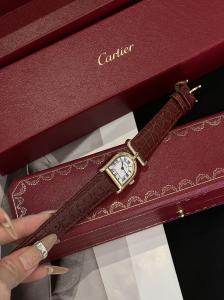 Cartier Calandre Wristwatch Red