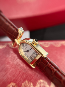Cartier Calandre Wristwatch Red