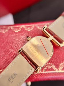 Cartier Calandre Wristwatch Red
