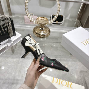 Dior Dioramour Jadior Pumps Black Lambskin Embroidered with Multicolor Doves Roses Motif 45MM Dior Dioramour Jadior Pumps Black Lambskin Embroidered with Multicolor Doves Roses Motif 45MM