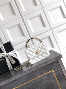 Chanel Small Clutch Flap Bag with Chain White Lambskin Chanel Small Clutch Flap Bag with Chain White Lambskin