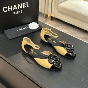 Chanel Black Beige Camellia Flower Leather Slingback Ballet Flats Shoes Chanel Black Beige Camellia Flower Leather Slingback Ballet Flats Shoes