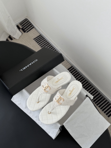 Chanel CC Logo Thong Sandals Shoes White Tweed Chanel CC Logo Thong Sandals Shoes White Tweed