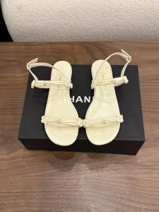 Chanel CC Pearl Off White Leather Flat Sandals Shoes Chanel CC Pearl Off White Leather Flat Sandals Shoes