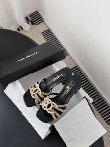 Chanel Crystal CC Logo Heeled Slides Sandals Shoes Black Chanel Crystal CC Logo Heeled Slides Sandals Shoes Black
