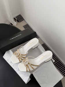 Chanel Crystal CC Logo Heeled Slides Sandals Shoes White Chanel Crystal CC Logo Heeled Slides Sandals Shoes White