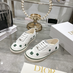 Dior Dioramour Saltwind Sneakers Shoes White Cotton Embroidered with Multicolor Doves Roses Motif Dior Dioramour Saltwind Sneakers Shoes White Cotton Embroidered with Multicolor Doves Roses Motif